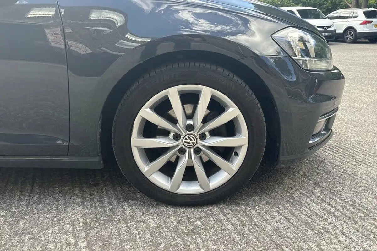 2017-volkswagen-golf-16tdi-gt-ss-hatchback-5d-big-13