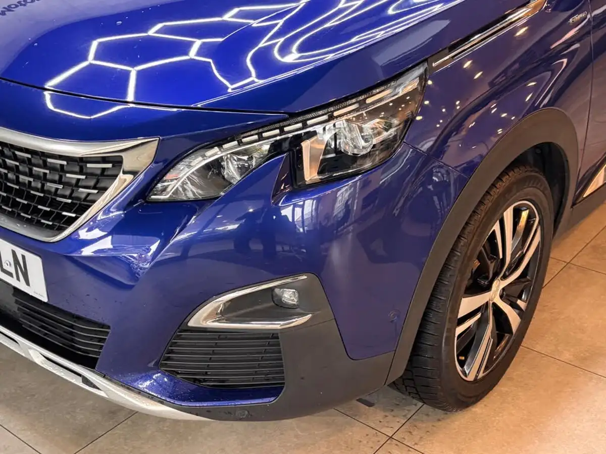 2018-peugeot-3008-suv-12-puretech-gt-line-big-1