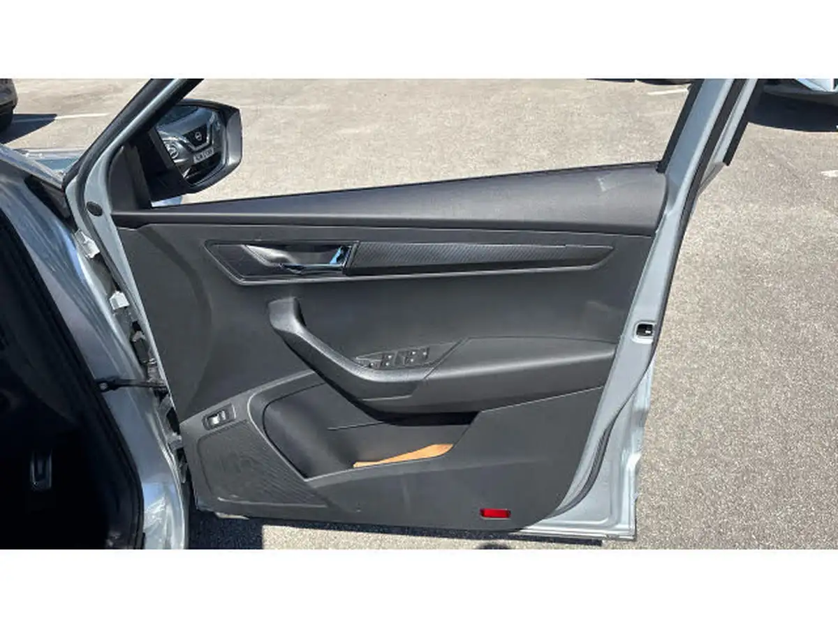2022-skoda-karoq-15-tsi-sportline-dsg-big-18