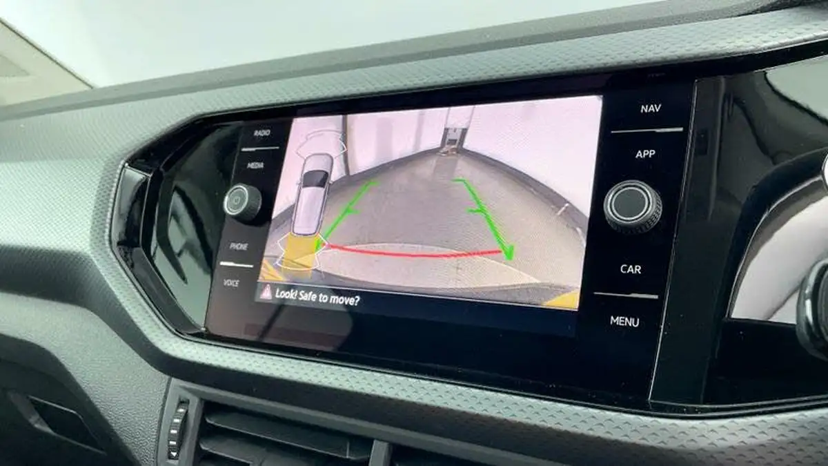 2021-volkswagen-t-cross-10-tsi-active-95ps-big-16
