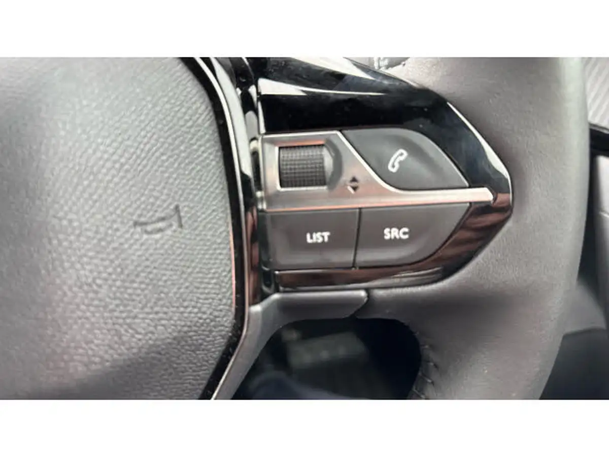 2024-peugeot-2008-suv-e-allure-136ps-50kwh-big-28