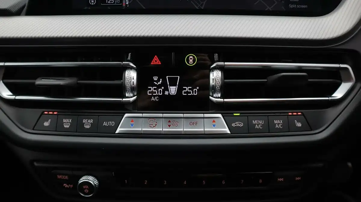 2022-bmw-1-series-15-118i-m-sport-lcp-dct-big-12