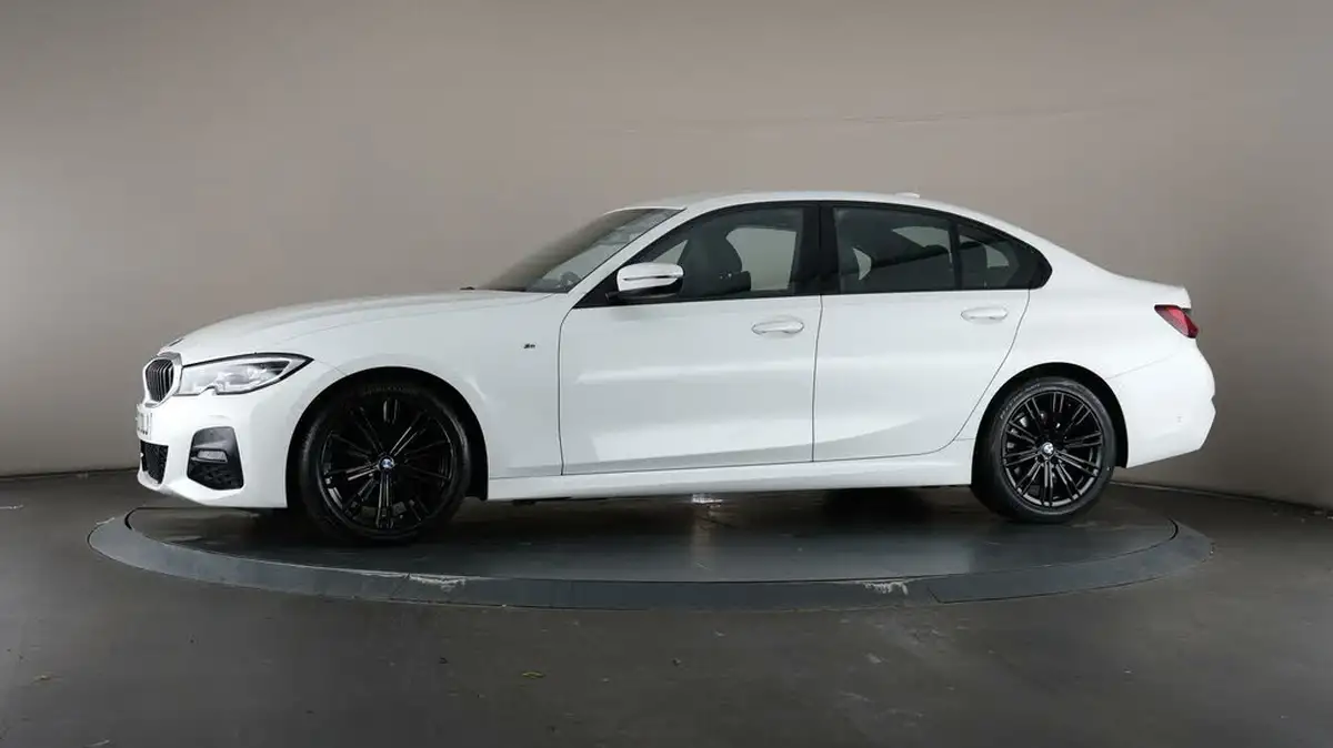 2022-bmw-3-series-20td-320d-m-sport-mht-saloon-4d-big-31