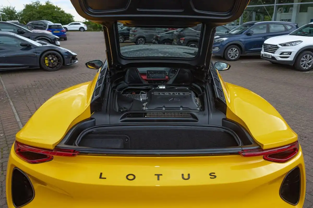 2024-lotus-emira-35-first-edition-v6-big-34