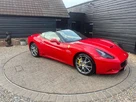 2010-ferrari-california-43-small-47