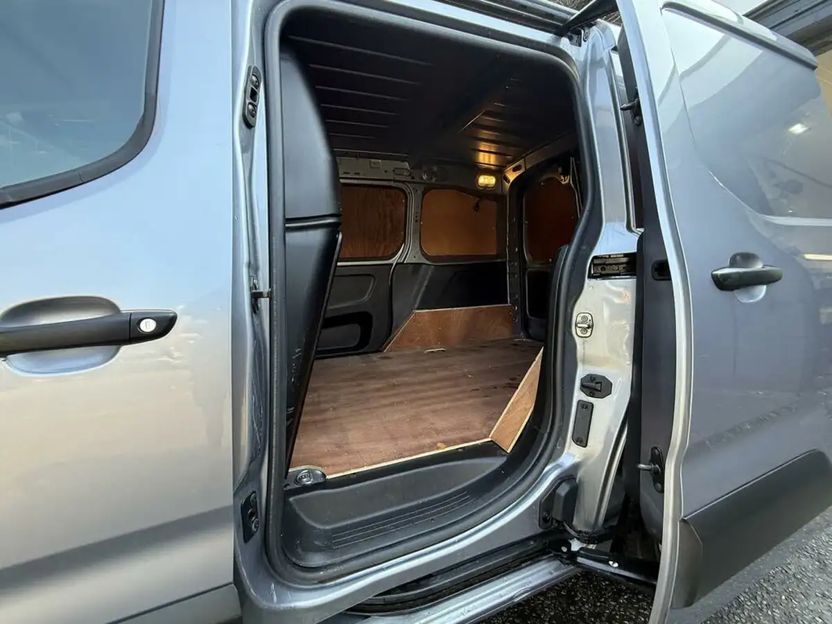 2021-citroen-berlingo-15bluehdi-650-enterprise-ss-big-40