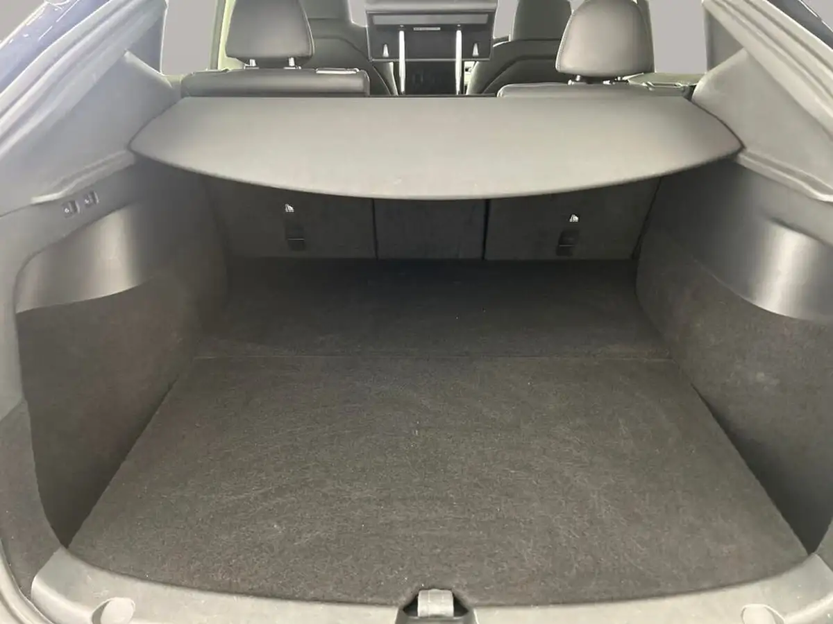 2022-tesla-model-y-e-long-range-big-2