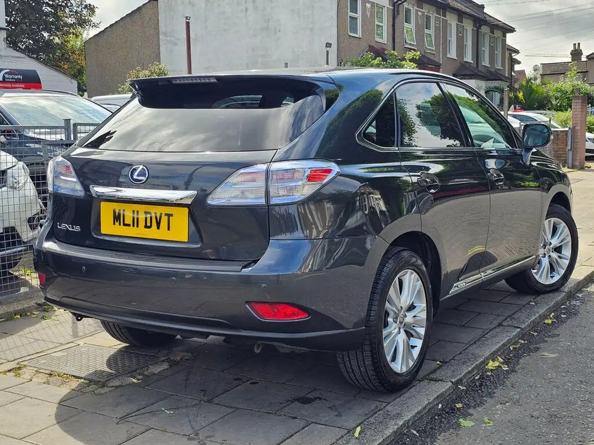 2011-lexus-rx-450h-35-se-i-4x4-big-2