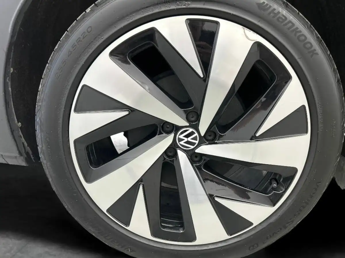 2021-volkswagen-id4-e-first-edition-big-12