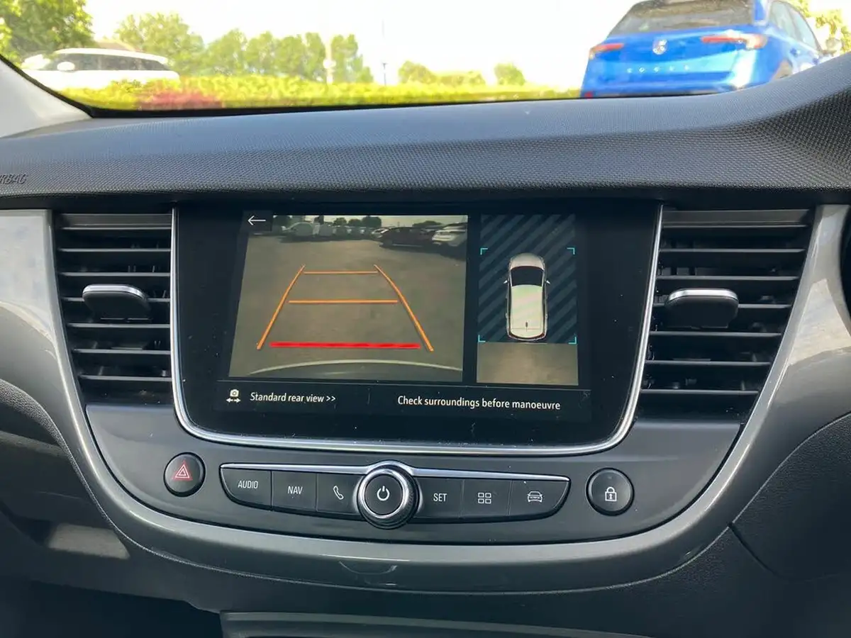 2022-vauxhall-crossland-12-elite-edition-130ps-big-39