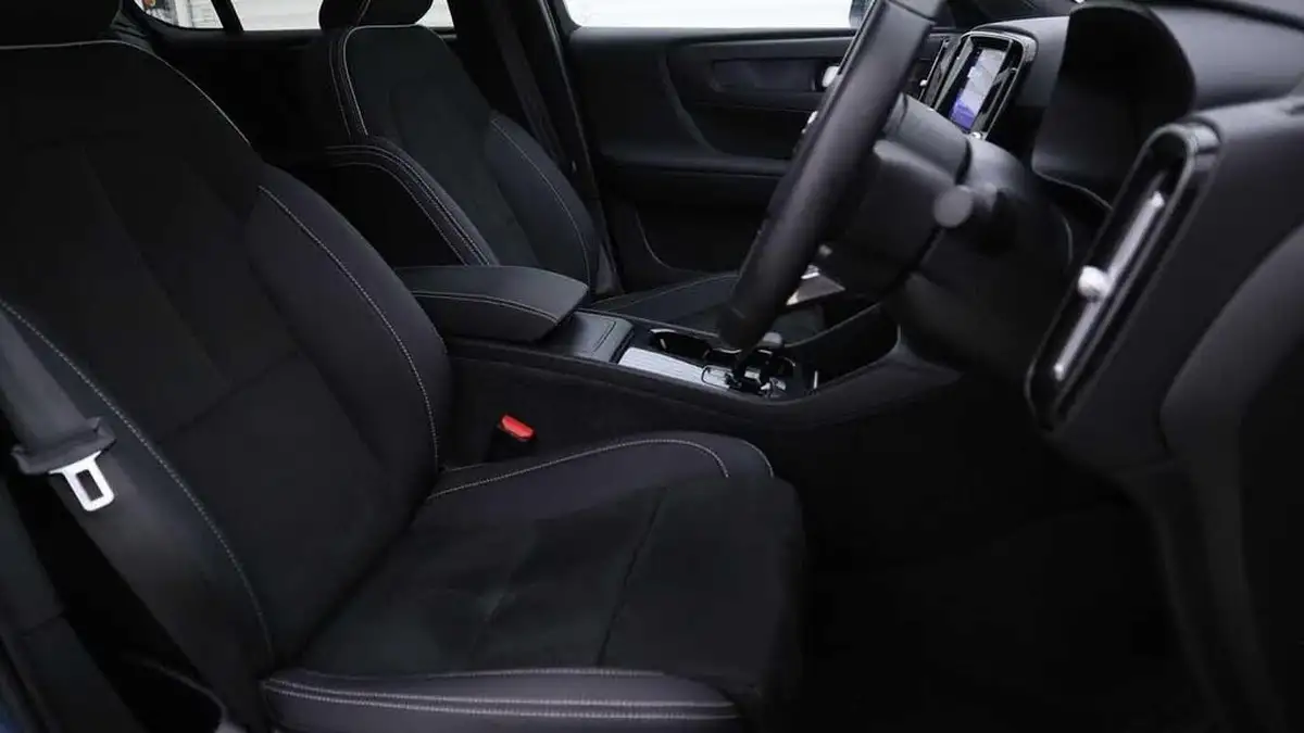 2022-volvo-c40-e-twin-recharge-pro-big-25