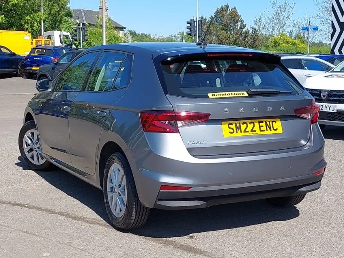 2022-skoda-fabia-10-tsi-se-comfort-109ps-dsg-big-1