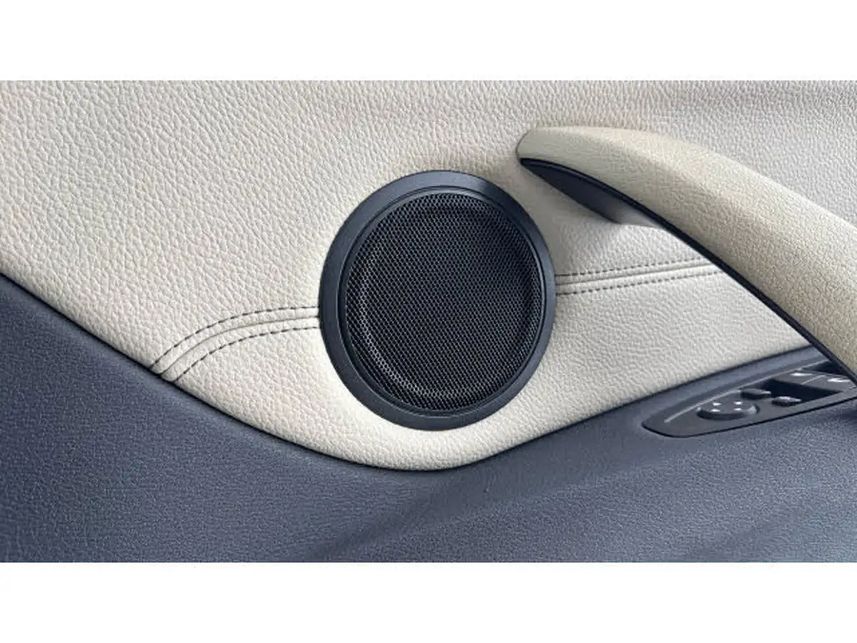 2021-bmw-x1-20-xdrive20i-xline-big-29