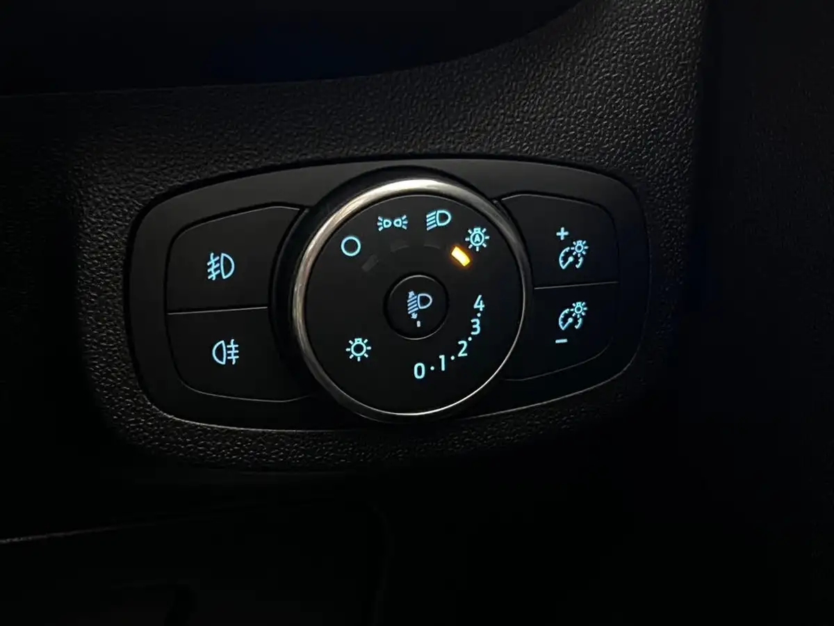 2017-ford-fiesta-10t-zetec-100ps-ecoboost-ss-5d-powershift-big-21