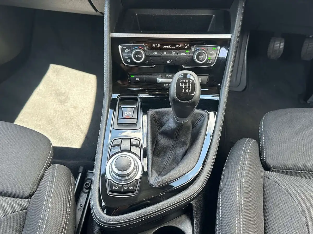 2015-bmw-2-series-20td-218d-sport-150bhp-active-tourer-5d-big-31