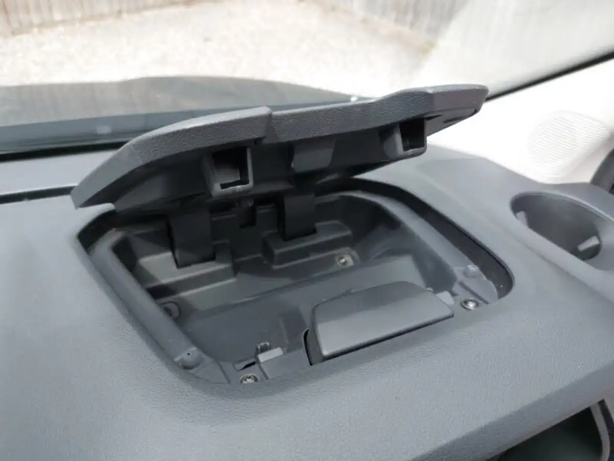 2023-renault-trafic-20dci-sl28-130-sport-big-13