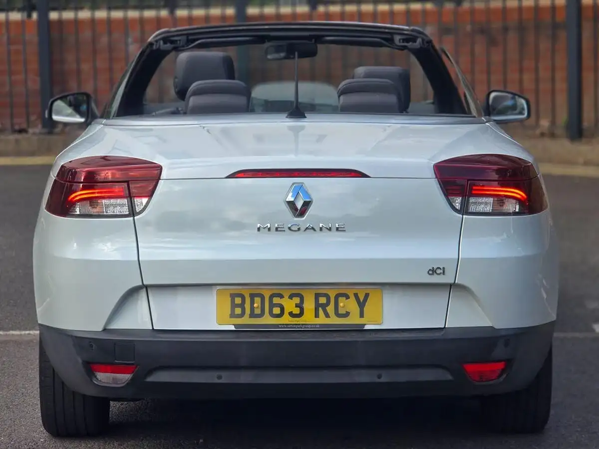 2014-renault-megane-16td-dynamique-big-39