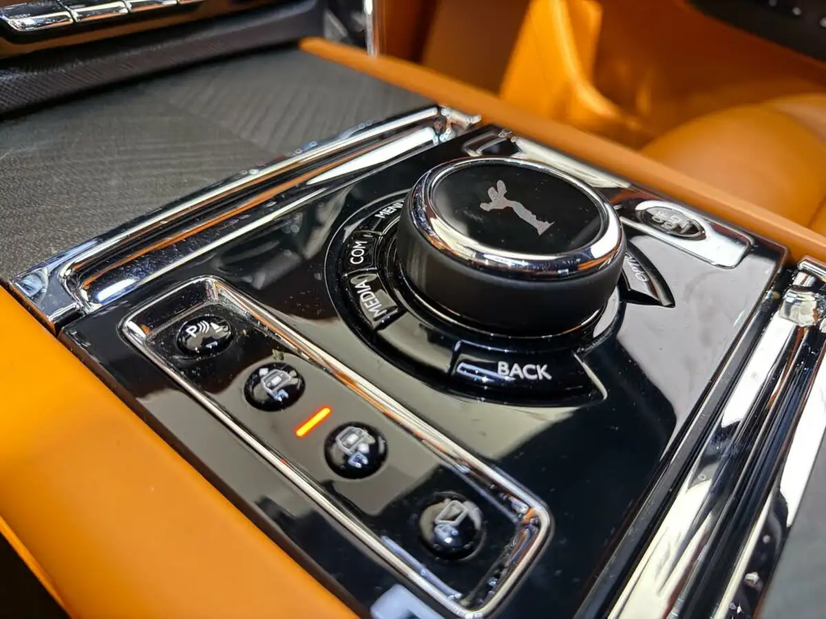 2023-rolls-royce-cullinan-675-big-12
