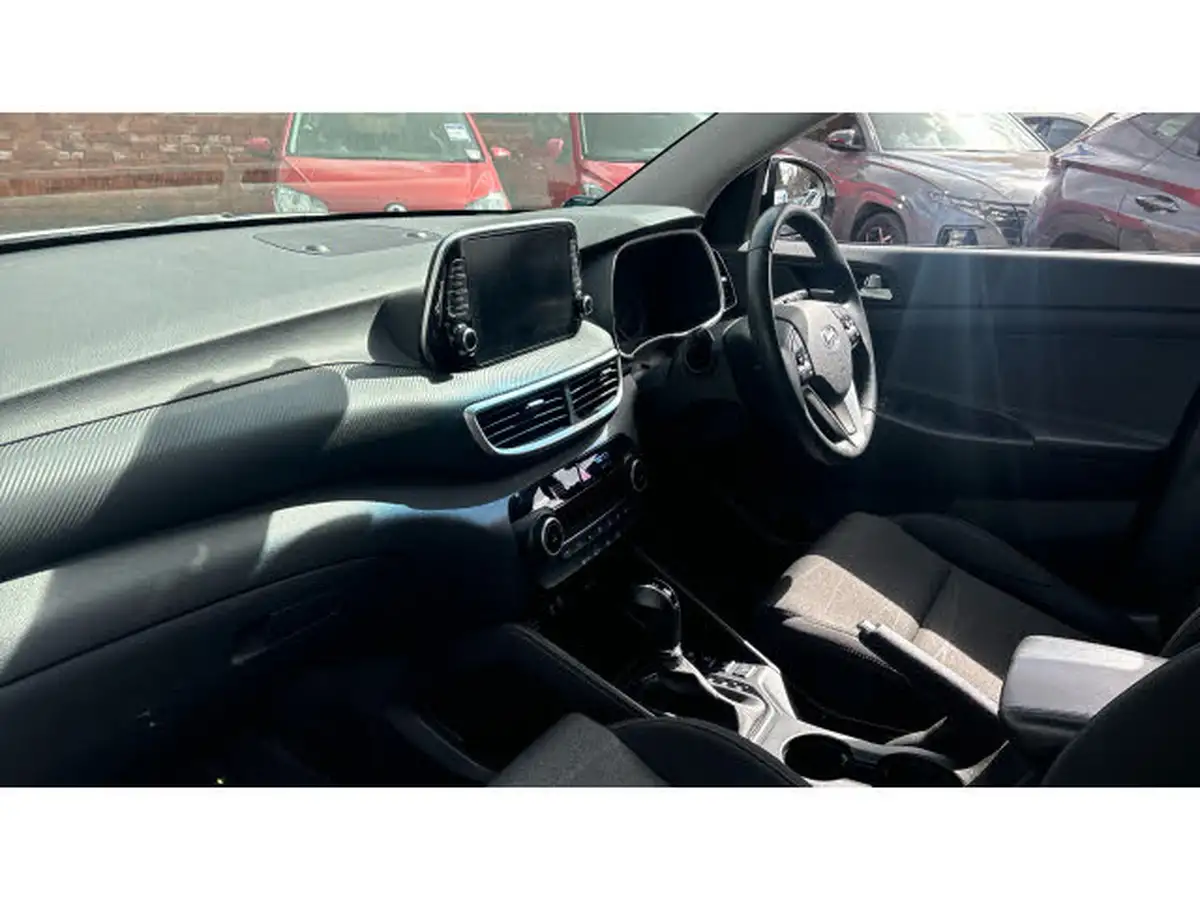 2020-hyundai-tucson-16-t-gdi-se-nav-dct-big-8