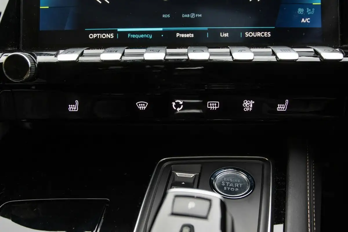 2020-peugeot-508-sw-16-puretech-gt-225bhp-hybrid-e-eat8-big-32