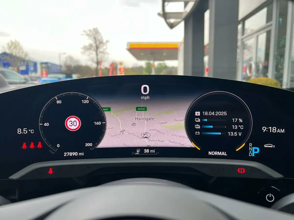 2021-porsche-taycan-e-4s-cross-turismo-awd-big-31