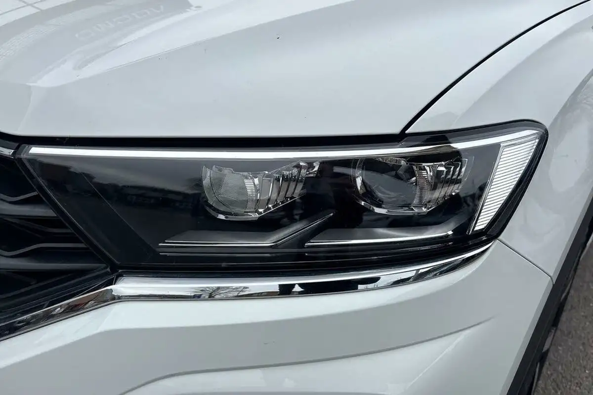 2021-volkswagen-t-roc-15-tsi-r-line-convertible-2d-dsg-big-48