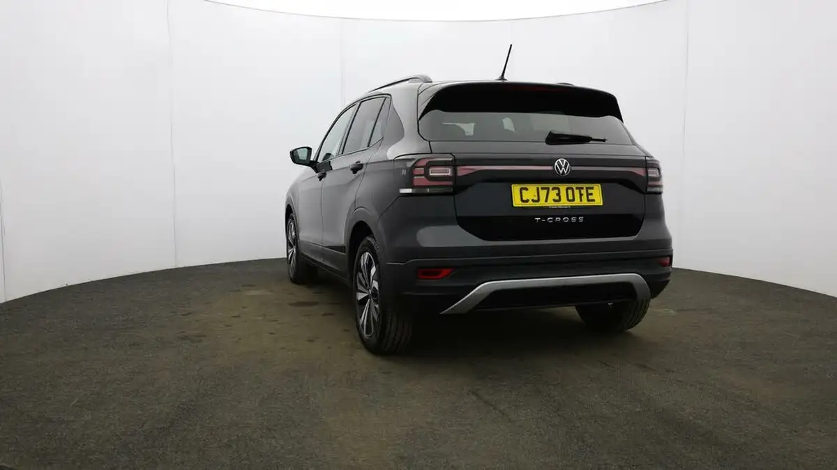 2023-volkswagen-t-cross-10-tsi-black-edition-110ps-dsg-big-24