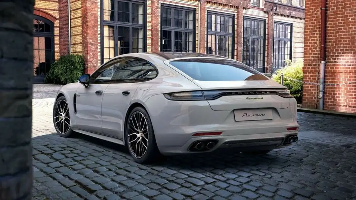 2023-porsche-panamera-30-4-e-hybrid-platinum-edition-hatchback-big-2