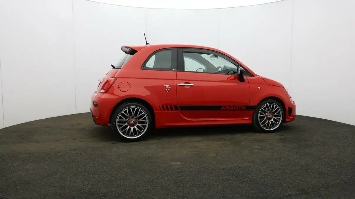2018-abarth-595-14-tjet-big-44