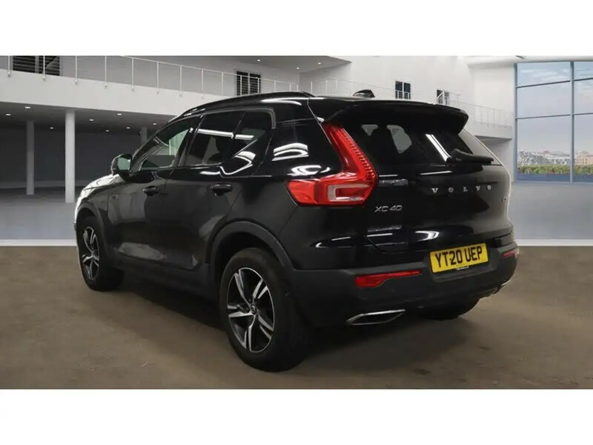 2020-volvo-xc40-20td-d3-r-design-big-6
