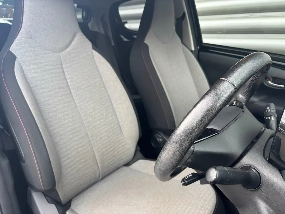 2018-citroen-c1-10-vti-elle-big-22