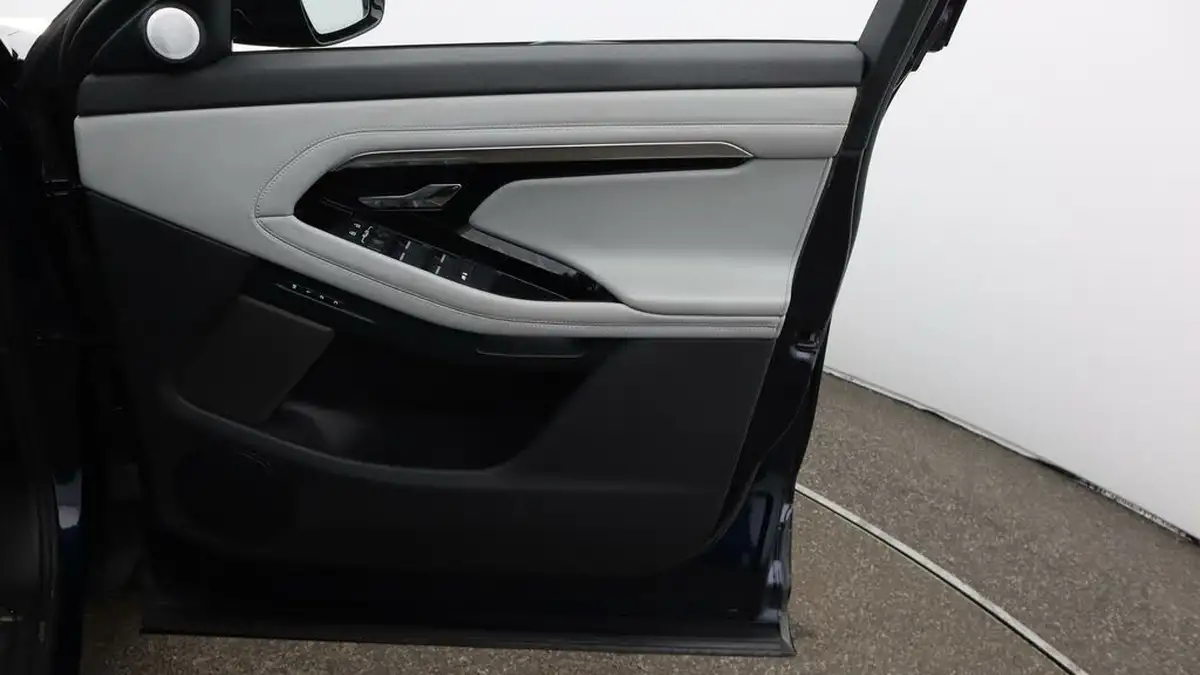 2022-land-rover-range-rover-evoque-20-d200-r-dynamic-hse-big-15