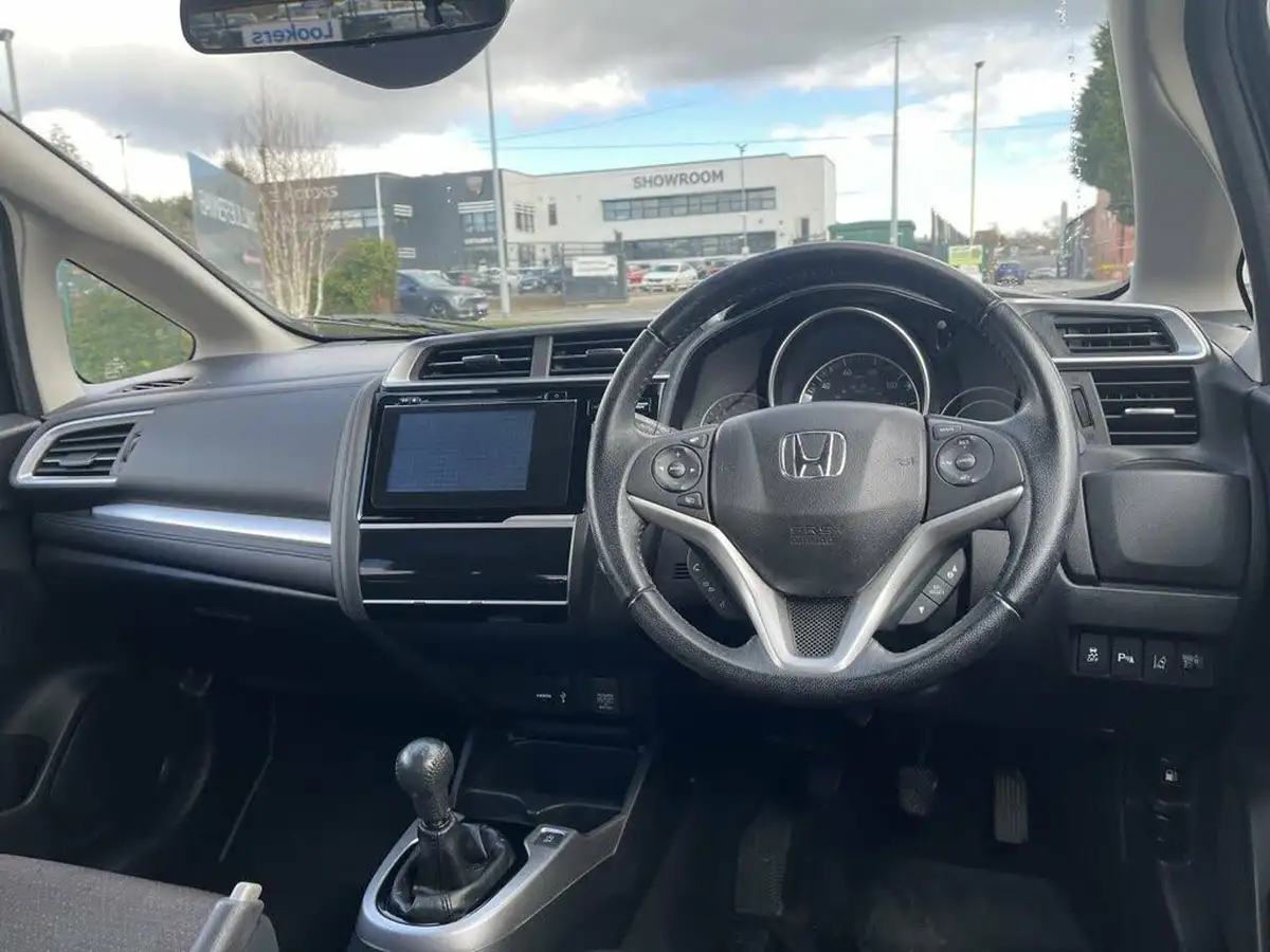 2017-honda-jazz-13-i-vtec-ex-navi-big-14