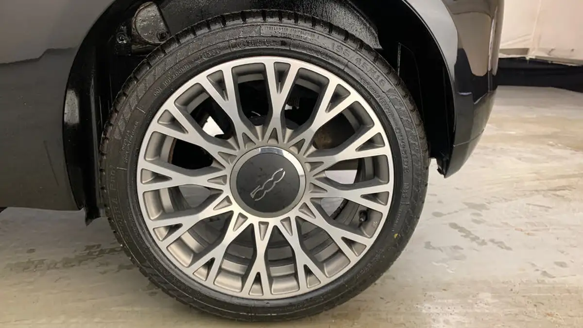 2019-fiat-500-12-star-big-16