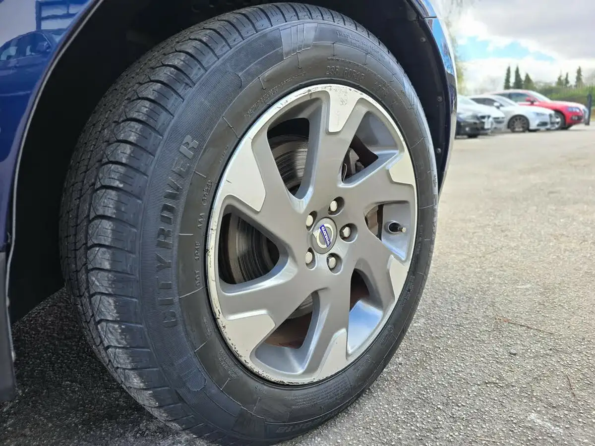 2010-volvo-xc60-20-t5-se-big-73