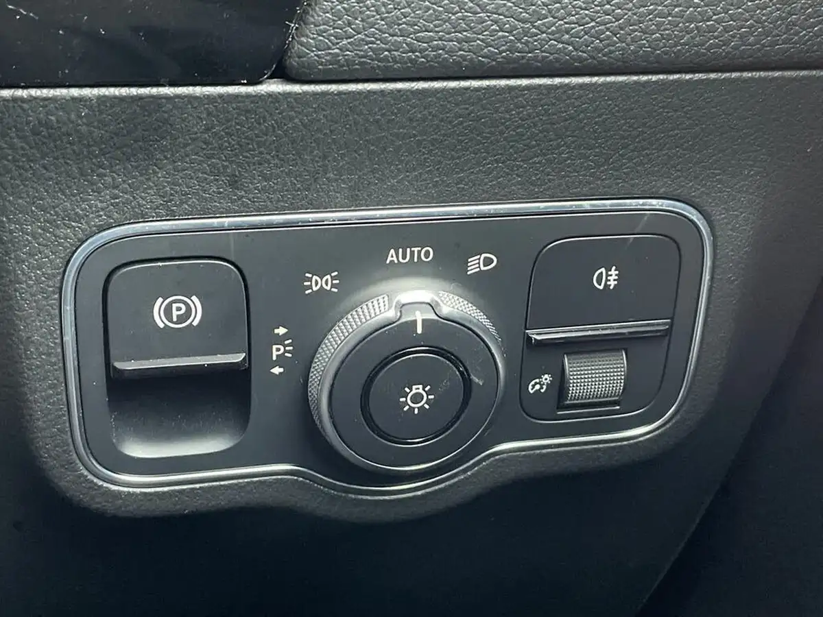 2021-mercedes-benz-b-class-13-b250e-amg-line-premium-big-30