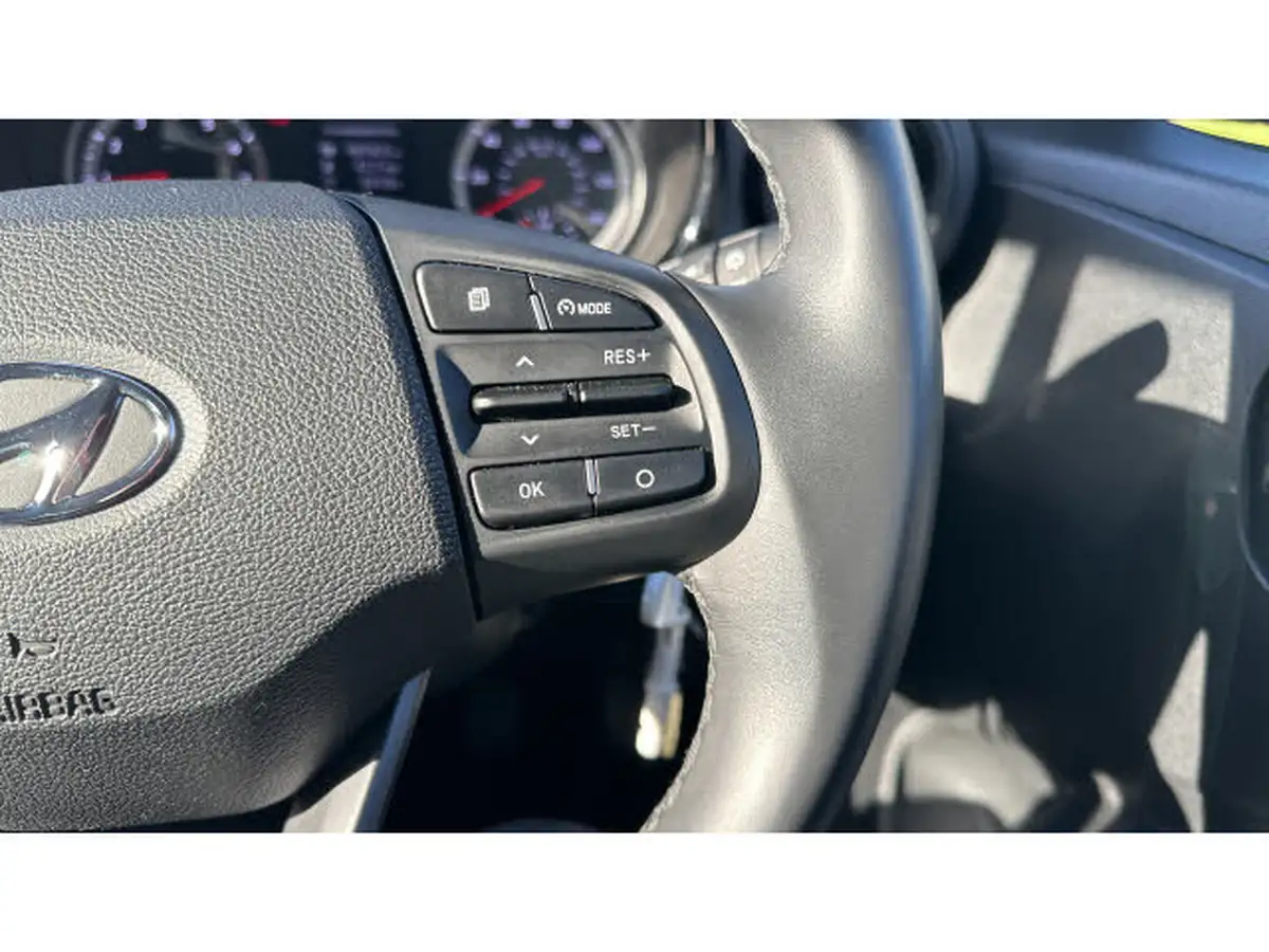 2021-hyundai-i10-10-se-connect-big-20
