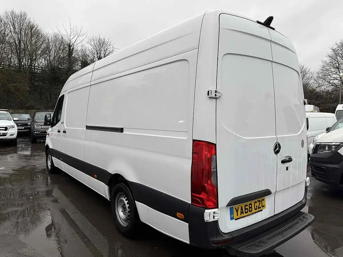 2018-mercedes-benz-sprinter-21cdi-311-l2h1-panel-van-rwd-eco-gear-360-big-4
