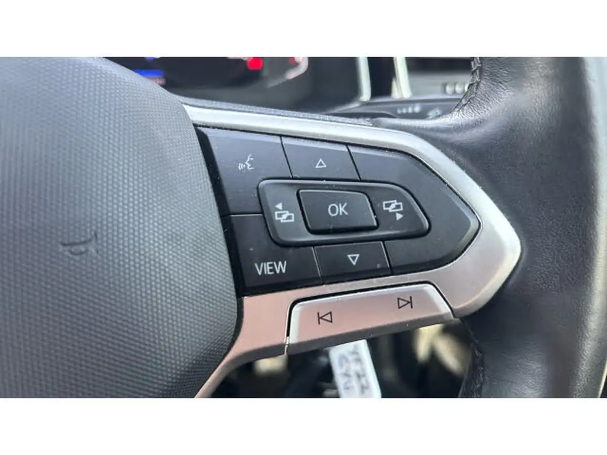 2022-volkswagen-taigo-15-tsi-r-line-big-17