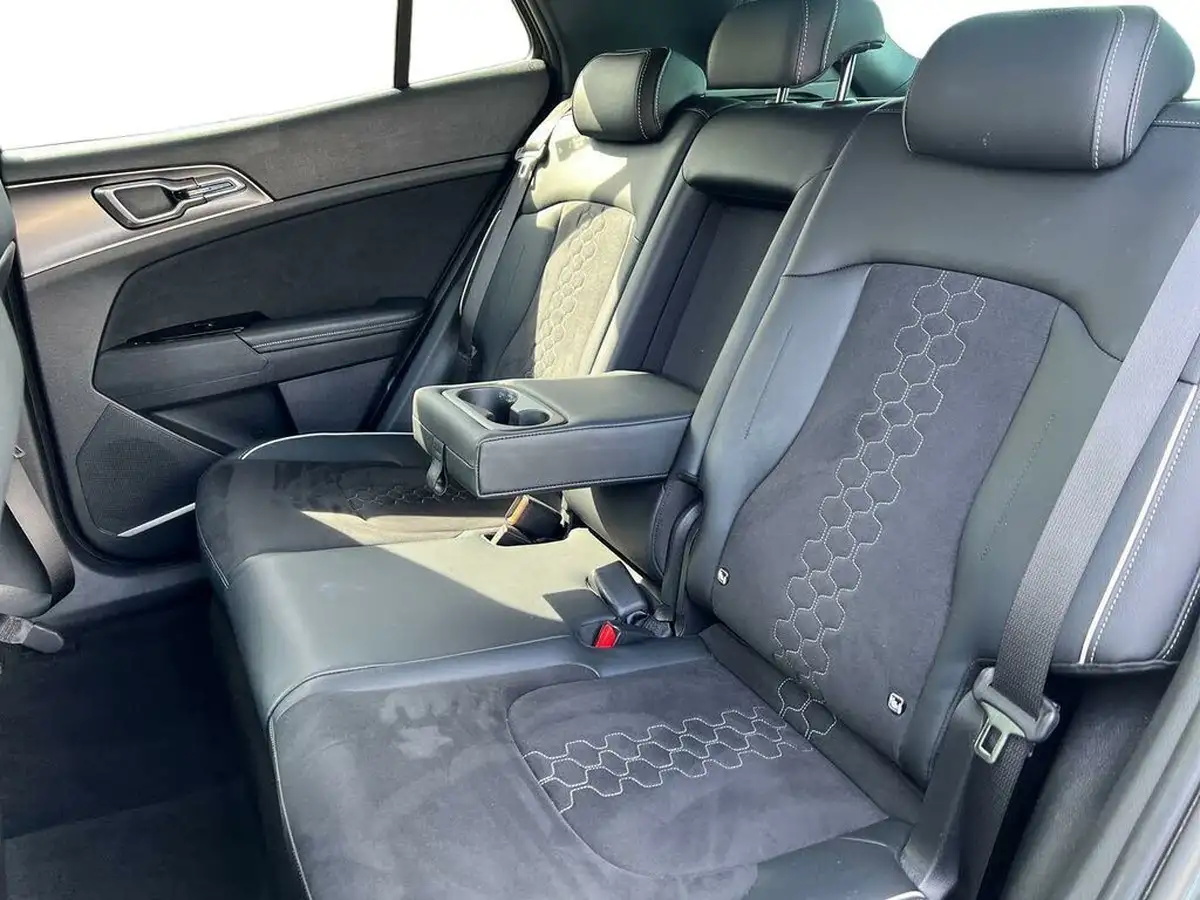 2024-kia-sportage-16-t-gdi-gt-line-261bhp-awd-phev-auto-big-7