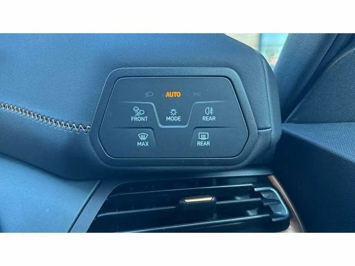 2024-cupra-born-e-vz-big-14