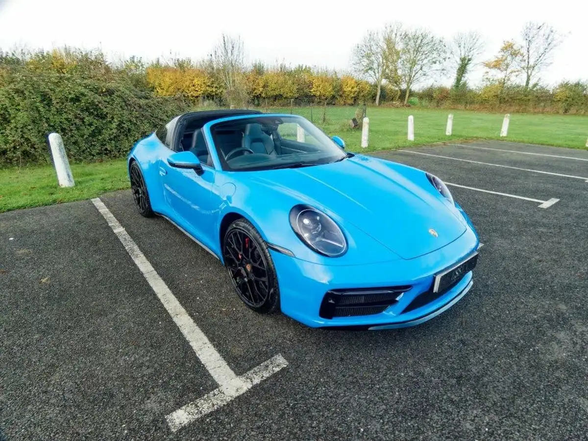 2021-porsche-911-30-targa-4s-big-30