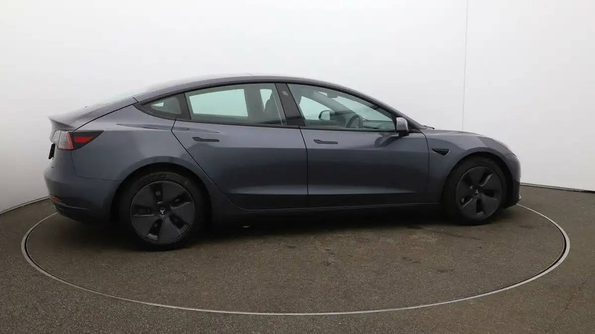 2021-tesla-model-3-e-long-range-awd-big-43