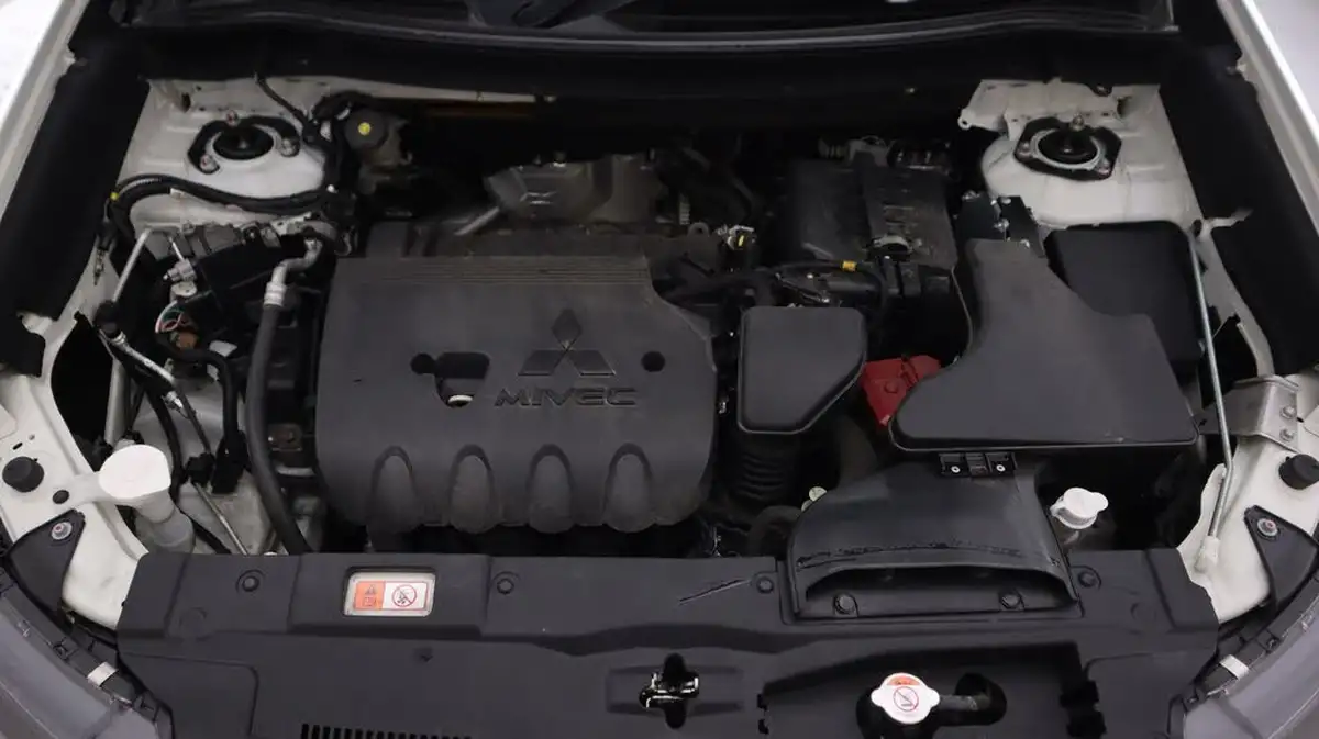 2019-mitsubishi-outlander-20-exceed-big-19