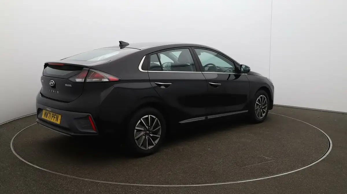 2021-hyundai-ioniq-e-premium-electric-100kw-big-44