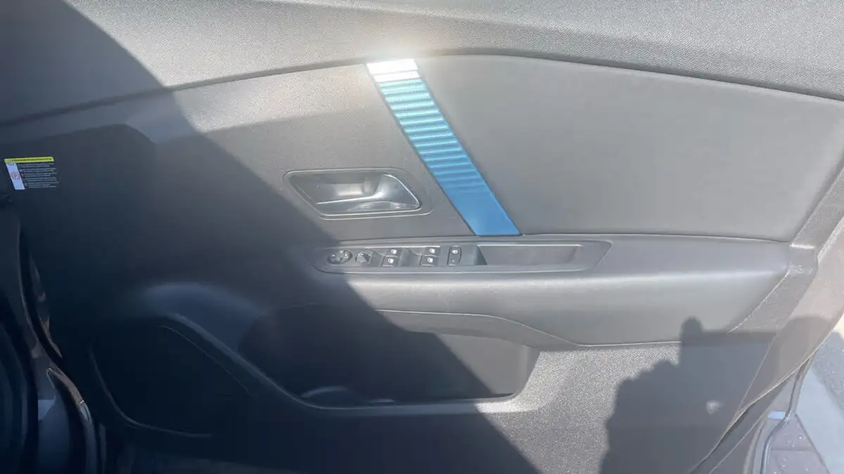 2021-citroen-c4-e-shine-plus-big-39