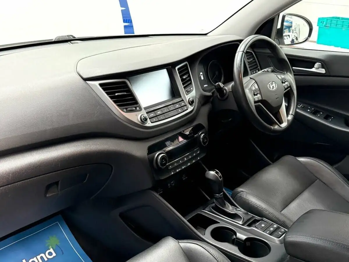 2017-hyundai-tucson-17crdi-blue-drive-premium-141ps-dct-big-3