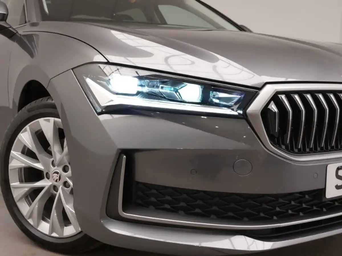 2024-skoda-superb-20tdi-se-l-150ps-scr-estate-dsg-big-8