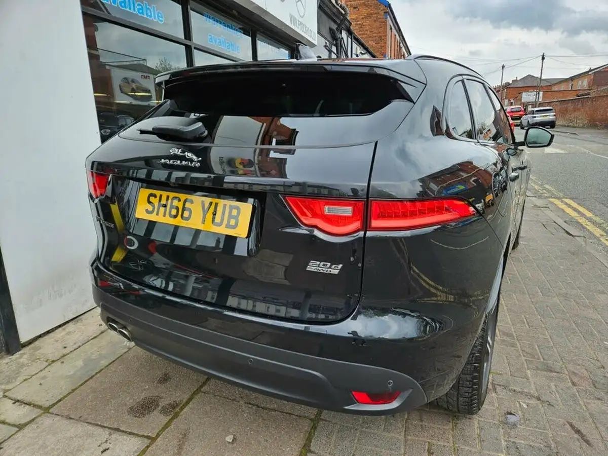 2016-jaguar-f-pace-20-i4d-r-sport-awd-auto-big-42