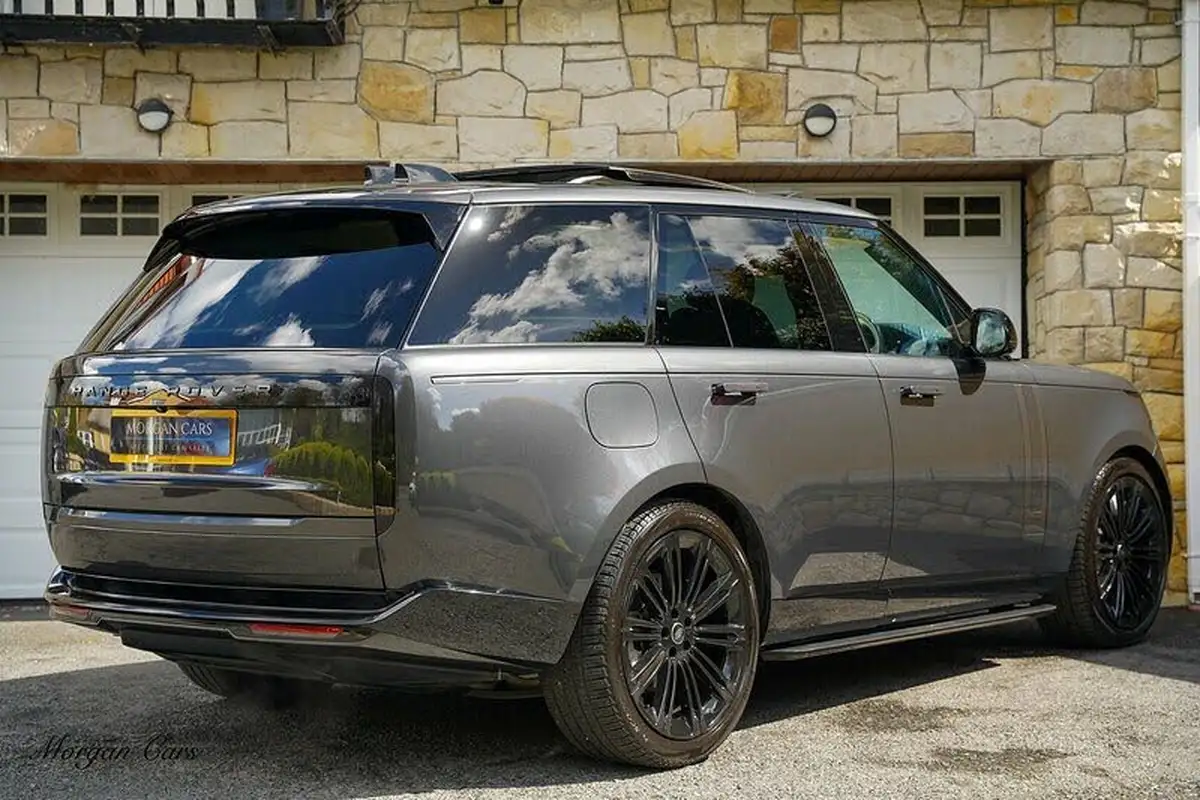 2023-land-rover-range-rover-30-d350-hse-big-15